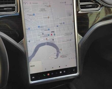 Серый Тесла Модель С, объемом двигателя 0 л и пробегом 170 тыс. км за 19700 $, фото 4 на Automoto.ua