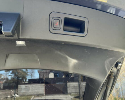 Серый Тесла Модель С, объемом двигателя 0 л и пробегом 231 тыс. км за 14999 $, фото 12 на Automoto.ua