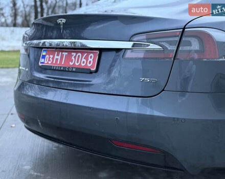 Серый Тесла Модель С, объемом двигателя 0 л и пробегом 300 тыс. км за 14700 $, фото 10 на Automoto.ua