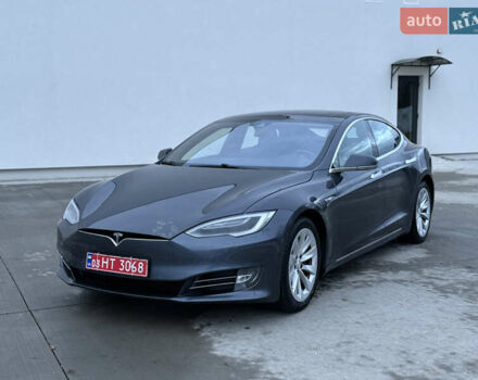 Серый Тесла Модель С, объемом двигателя 0 л и пробегом 300 тыс. км за 14700 $, фото 4 на Automoto.ua