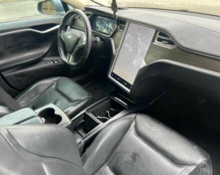 Серый Тесла Модель С, объемом двигателя 0 л и пробегом 73 тыс. км за 10000 $, фото 7 на Automoto.ua