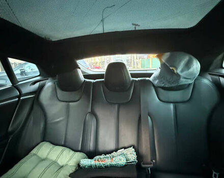 Серый Тесла Модель С, объемом двигателя 0 л и пробегом 170 тыс. км за 21000 $, фото 6 на Automoto.ua