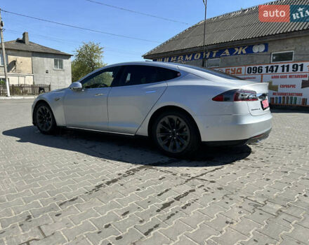 Серый Тесла Модель С, объемом двигателя 0 л и пробегом 190 тыс. км за 14900 $, фото 7 на Automoto.ua