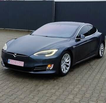 Серый Тесла Модель С, объемом двигателя 0 л и пробегом 226 тыс. км за 14800 $, фото 1 на Automoto.ua