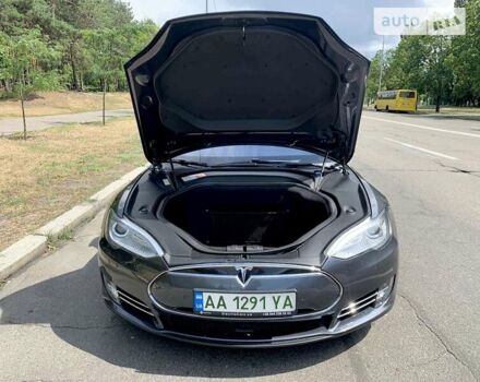 Сірий Тесла Модель С, об'ємом двигуна 0 л та пробігом 116 тис. км за 19000 $, фото 7 на Automoto.ua