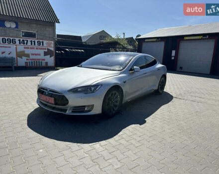 Серый Тесла Модель С, объемом двигателя 0 л и пробегом 190 тыс. км за 14900 $, фото 3 на Automoto.ua