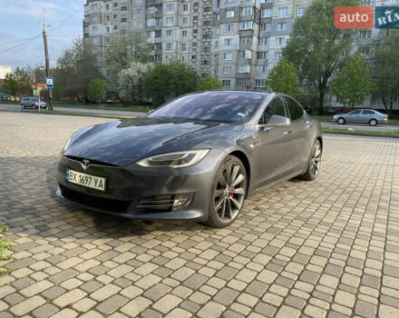 Тесла Модель С 2017 у Хмельницькому на Automoto.ua Сірий Тесла Модель С, об'ємом двигуна 0 л та пробігом 92 тис. км за 25888 $, фото 4 на Automoto.ua