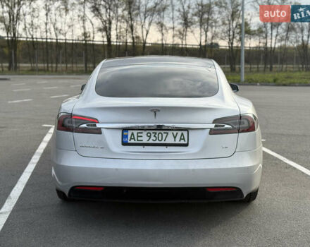 Серый Тесла Модель С, объемом двигателя 0 л и пробегом 141 тыс. км за 18350 $, фото 14 на Automoto.ua