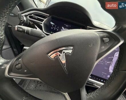 Серый Тесла Модель С, объемом двигателя 0 л и пробегом 220 тыс. км за 19000 $, фото 16 на Automoto.ua