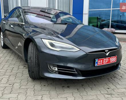 Серый Тесла Модель С, объемом двигателя 0 л и пробегом 150 тыс. км за 18500 $, фото 3 на Automoto.ua