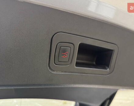 Серый Тесла Модель С, объемом двигателя 0 л и пробегом 166 тыс. км за 22500 $, фото 13 на Automoto.ua