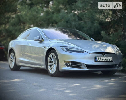 Серый Тесла Модель С, объемом двигателя 0 л и пробегом 83 тыс. км за 22000 $, фото 15 на Automoto.ua