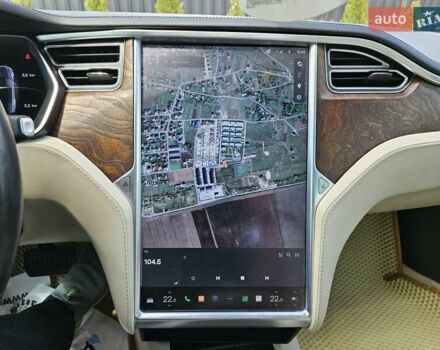 Сірий Тесла Модель С, об'ємом двигуна 0 л та пробігом 129 тис. км за 21000 $, фото 16 на Automoto.ua