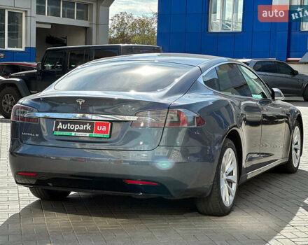 Серый Тесла Модель С, объемом двигателя 0 л и пробегом 50 тыс. км за 19230 $, фото 6 на Automoto.ua