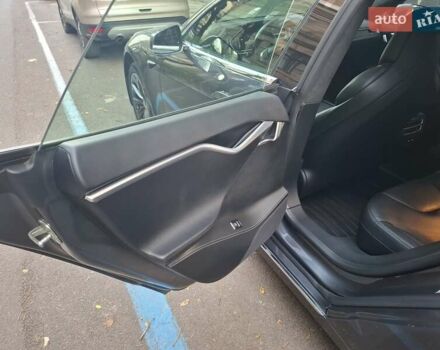 Серый Тесла Модель С, объемом двигателя 0 л и пробегом 202 тыс. км за 23000 $, фото 8 на Automoto.ua