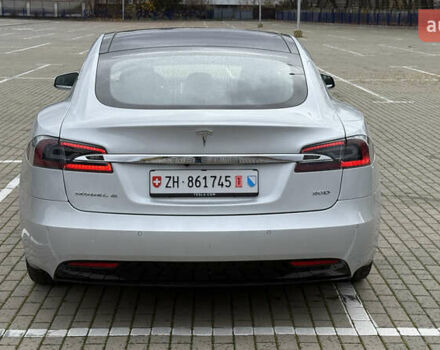 Серый Тесла Модель С, объемом двигателя 0 л и пробегом 166 тыс. км за 22500 $, фото 4 на Automoto.ua