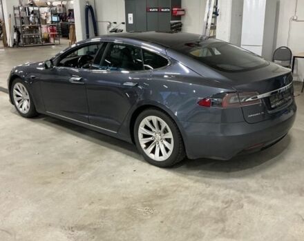 Тесла Модель С 2017 в Киеве на Automoto.ua Серый Тесла Модель С, объемом двигателя 0 л и пробегом 108 тыс. км за 17300 $, фото 1 на Automoto.ua