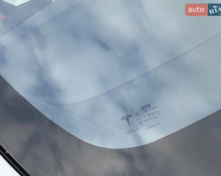 Серый Тесла Модель С, объемом двигателя 0 л и пробегом 141 тыс. км за 18350 $, фото 19 на Automoto.ua