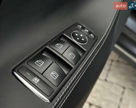 Серый Тесла Модель С, объемом двигателя 0 л и пробегом 161 тыс. км за 16700 $, фото 8 на Automoto.ua