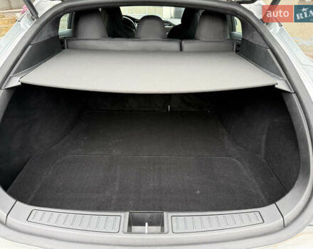 Серый Тесла Модель С, объемом двигателя 0 л и пробегом 128 тыс. км за 18300 $, фото 24 на Automoto.ua