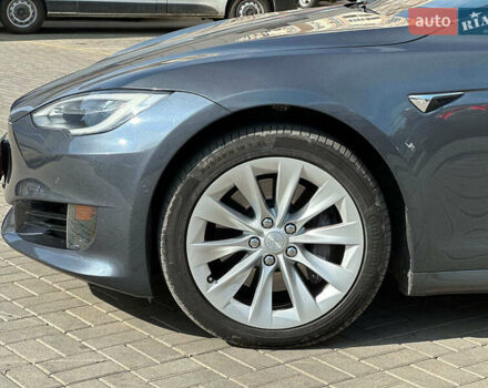 Серый Тесла Модель С, объемом двигателя 0 л и пробегом 50 тыс. км за 19230 $, фото 10 на Automoto.ua