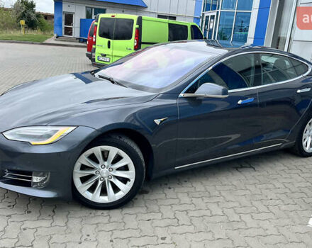 Серый Тесла Модель С, объемом двигателя 0 л и пробегом 150 тыс. км за 18500 $, фото 1 на Automoto.ua