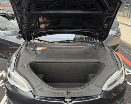 Серый Тесла Модель С, объемом двигателя 0 л и пробегом 220 тыс. км за 19000 $, фото 9 на Automoto.ua