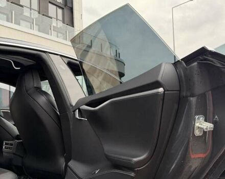 Серый Тесла Модель С, объемом двигателя 0 л и пробегом 220 тыс. км за 18200 $, фото 12 на Automoto.ua