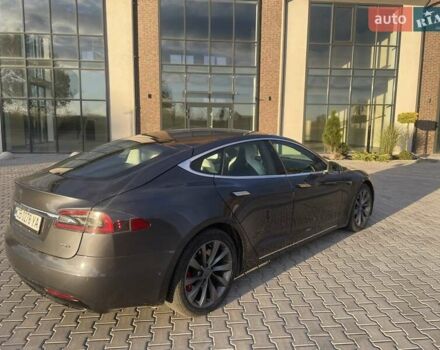 Серый Тесла Модель С, объемом двигателя 0 л и пробегом 99 тыс. км за 18000 $, фото 2 на Automoto.ua