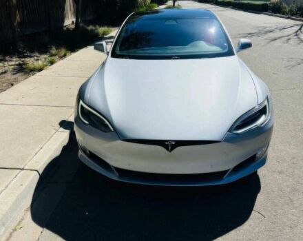 Сірий Тесла Модель С, об'ємом двигуна 0 л та пробігом 60 тис. км за 14000 $, фото 1 на Automoto.ua