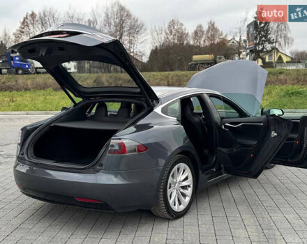 Серый Тесла Модель С, объемом двигателя 0 л и пробегом 161 тыс. км за 16700 $, фото 27 на Automoto.ua