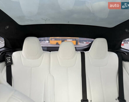 Серый Тесла Модель С, объемом двигателя 0 л и пробегом 141 тыс. км за 18350 $, фото 34 на Automoto.ua