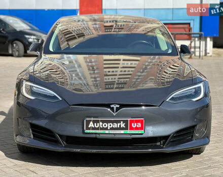 Серый Тесла Модель С, объемом двигателя 0 л и пробегом 50 тыс. км за 19230 $, фото 1 на Automoto.ua