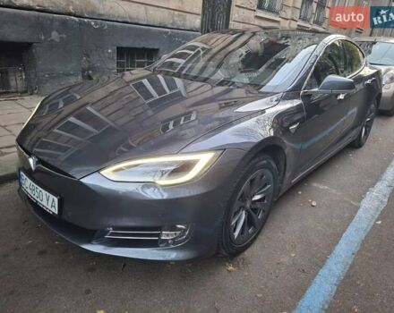 Серый Тесла Модель С, объемом двигателя 0 л и пробегом 202 тыс. км за 23000 $, фото 3 на Automoto.ua