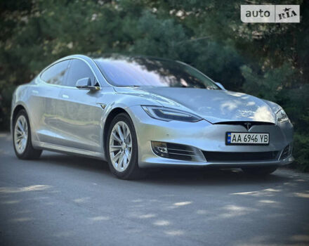 Серый Тесла Модель С, объемом двигателя 0 л и пробегом 83 тыс. км за 22000 $, фото 14 на Automoto.ua