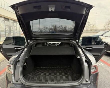 Серый Тесла Модель С, объемом двигателя 0 л и пробегом 220 тыс. км за 19000 $, фото 8 на Automoto.ua