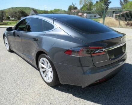 Серый Тесла Модель С, объемом двигателя 0 л и пробегом 54 тыс. км за 11000 $, фото 7 на Automoto.ua
