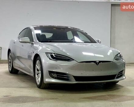 Сірий Тесла Модель С, об'ємом двигуна 0 л та пробігом 160 тис. км за 20790 $, фото 16 на Automoto.ua