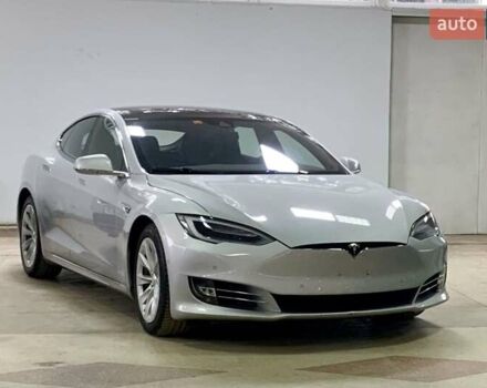Сірий Тесла Модель С, об'ємом двигуна 0 л та пробігом 160 тис. км за 20790 $, фото 12 на Automoto.ua