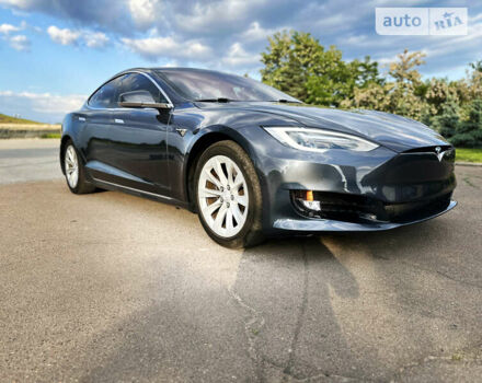 Сірий Тесла Модель С, об'ємом двигуна 0 л та пробігом 59 тис. км за 20100 $, фото 4 на Automoto.ua