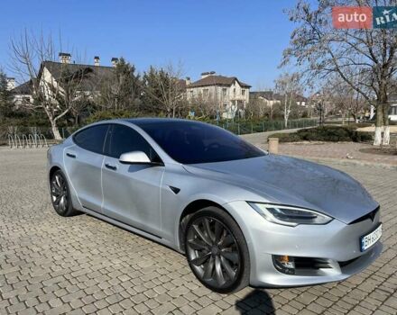 Тесла Модель С 2017 в Одессе на Automoto.ua Серый Тесла Модель С, объемом двигателя 0 л и пробегом 130 тыс. км за 23000 $, фото 2 на Automoto.ua