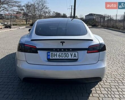 Тесла Модель С 2017 в Одессе на Automoto.ua Серый Тесла Модель С, объемом двигателя 0 л и пробегом 130 тыс. км за 23000 $, фото 4 на Automoto.ua