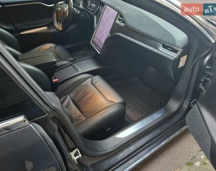 Серый Тесла Модель С, объемом двигателя 0 л и пробегом 202 тыс. км за 23000 $, фото 5 на Automoto.ua