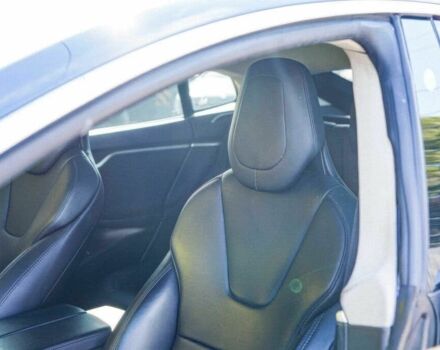 Серый Тесла Модель С, объемом двигателя 0 л и пробегом 54 тыс. км за 13000 $, фото 9 на Automoto.ua