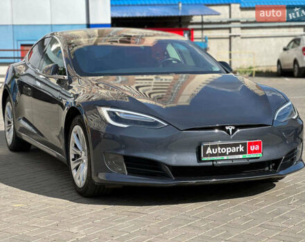 Серый Тесла Модель С, объемом двигателя 0 л и пробегом 50 тыс. км за 19230 $, фото 4 на Automoto.ua