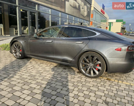 Тесла Модель С 2017 у Хмельницькому на Automoto.ua Сірий Тесла Модель С, об'ємом двигуна 0 л та пробігом 92 тис. км за 25888 $, фото 6 на Automoto.ua