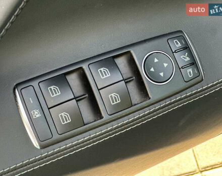 Серый Тесла Модель С, объемом двигателя 0 л и пробегом 50 тыс. км за 19230 $, фото 18 на Automoto.ua