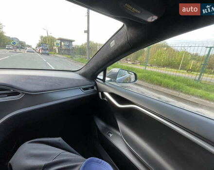 Тесла Модель С 2017 у Хмельницькому на Automoto.ua Сірий Тесла Модель С, об'ємом двигуна 0 л та пробігом 92 тис. км за 25888 $, фото 28 на Automoto.ua