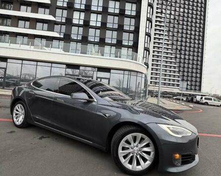 Серый Тесла Модель С, объемом двигателя 0 л и пробегом 220 тыс. км за 19000 $, фото 5 на Automoto.ua