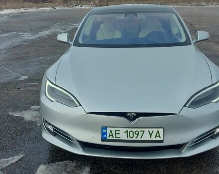 Серый Тесла Модель С, объемом двигателя 0 л и пробегом 143 тыс. км за 21000 $, фото 2 на Automoto.ua